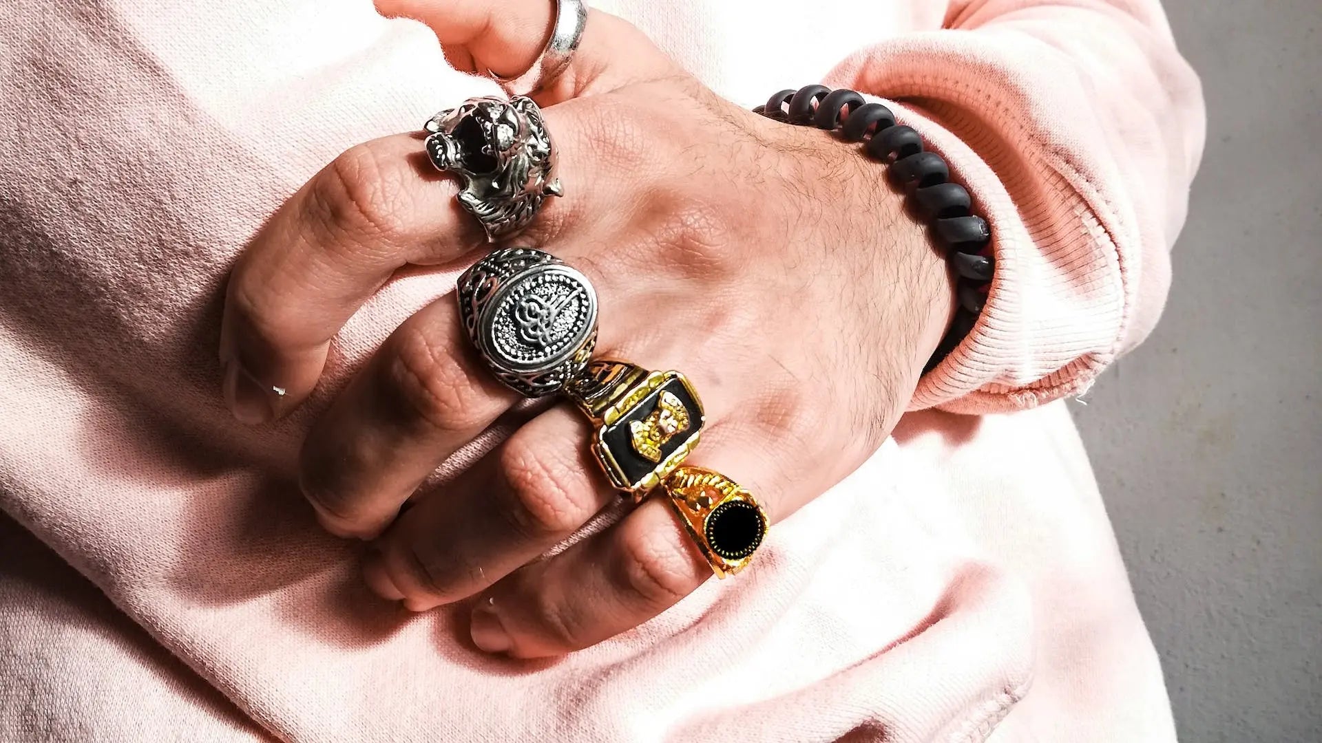 The-Art-of-Layering-A-Deep-Dive-into-Stacking-Men-s-Urban-Jewelry LVRG